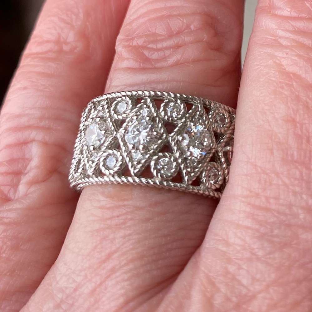 Judith Ripka Diamonique Band Ring